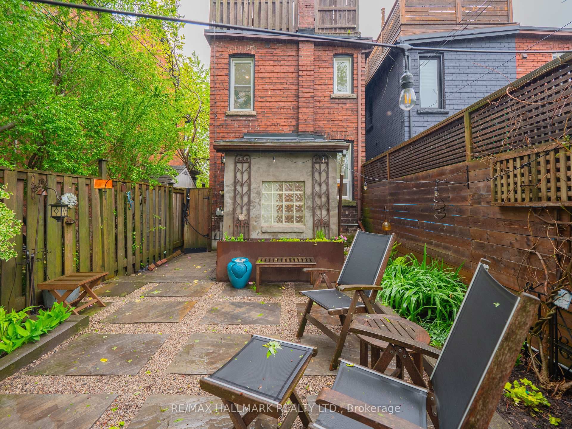 77 McGee Street photo 46