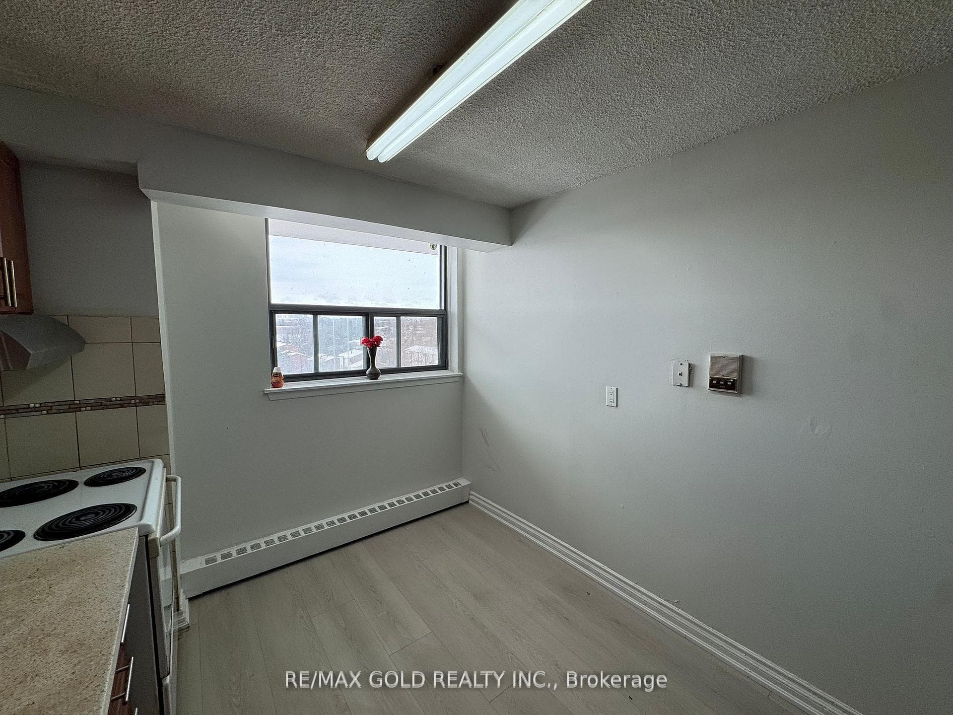 100 Wingarden Court Unit 713 photo 7