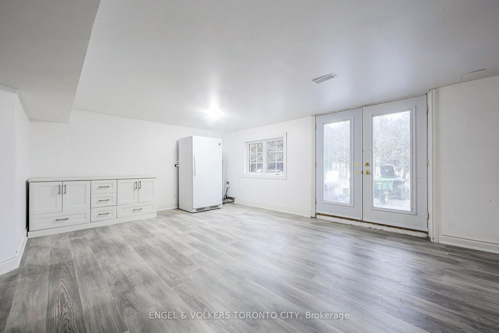 2663 Taunton Road photo 29