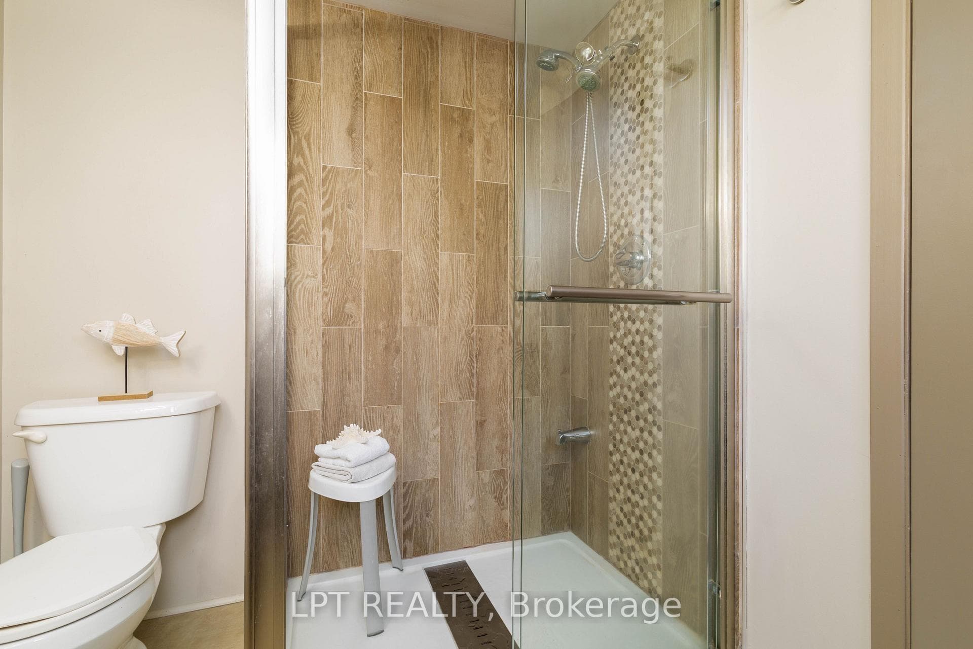 122 Blue Heron Drive photo 24