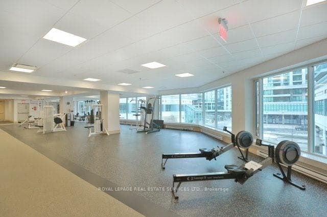 10 Yonge Street Unit 1203 photo 22
