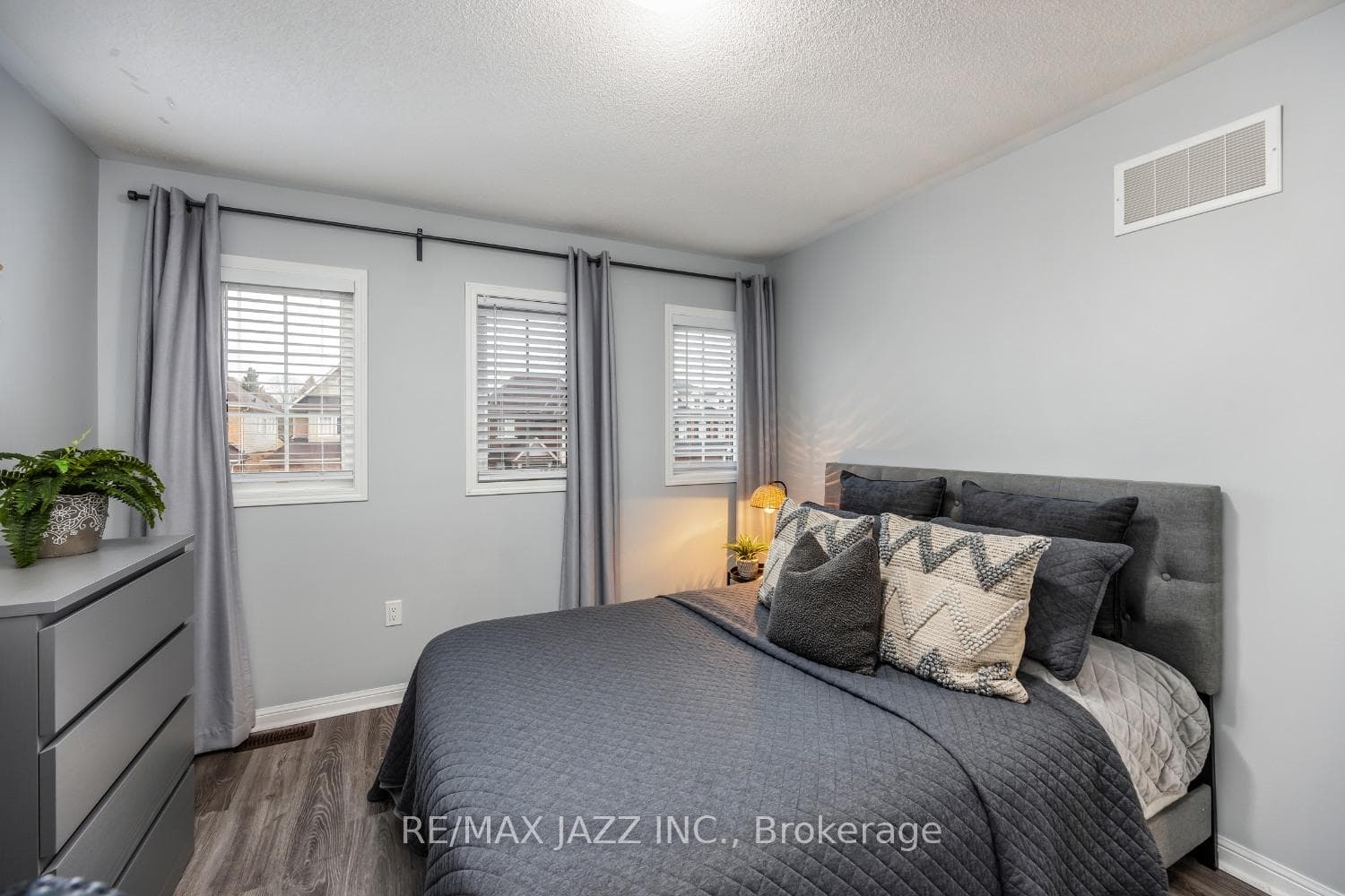 160 Bruce Cameron Drive photo 26