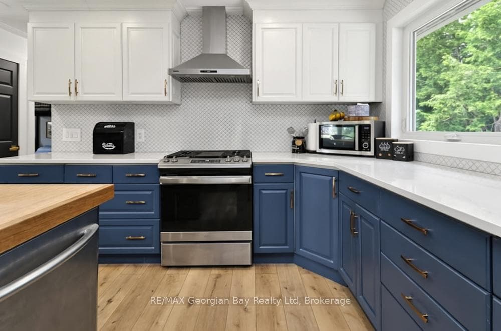 460 Athabaska Street photo 11