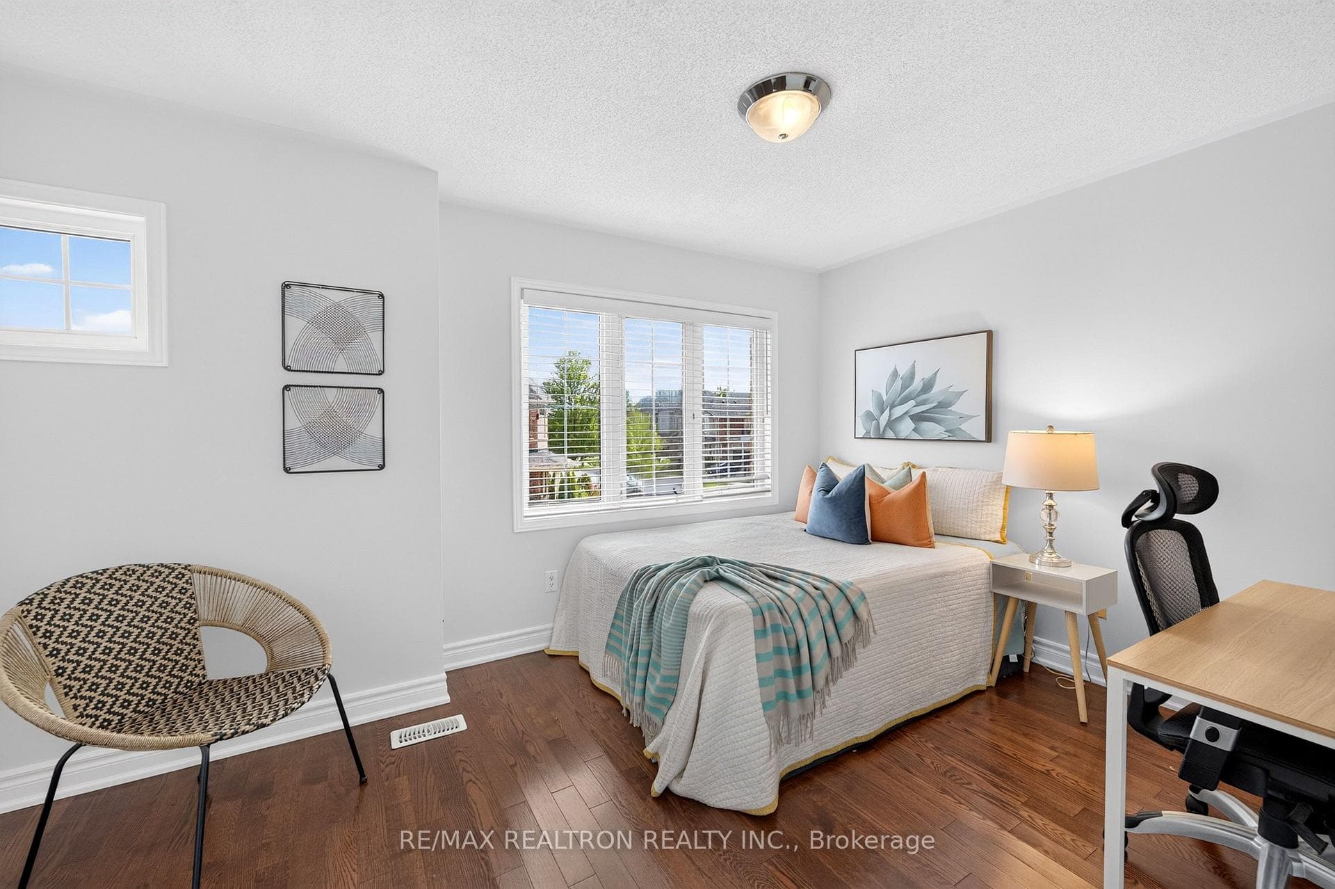 18 Sivyer Crescent photo 15