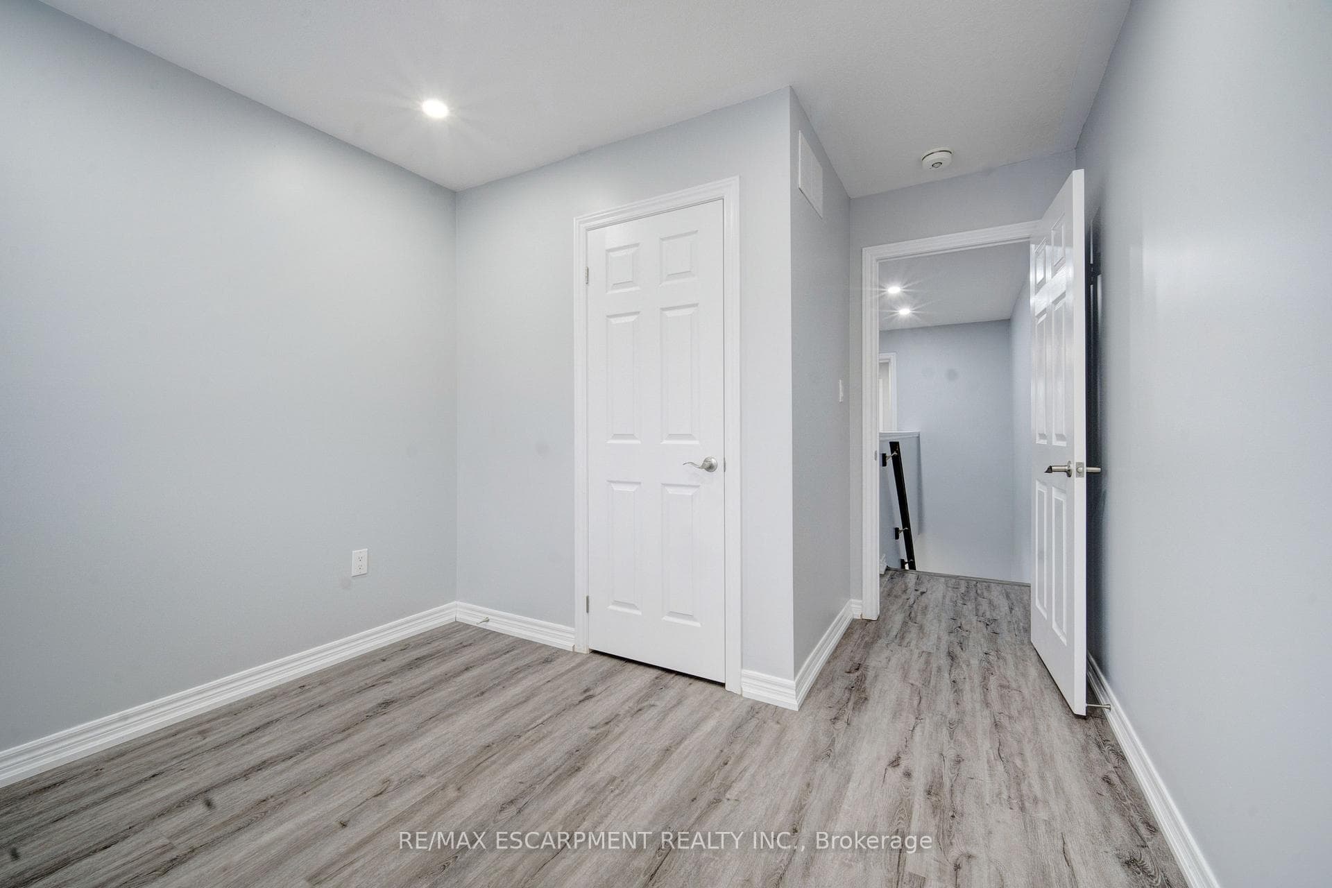 404 Linden Drive photo 24