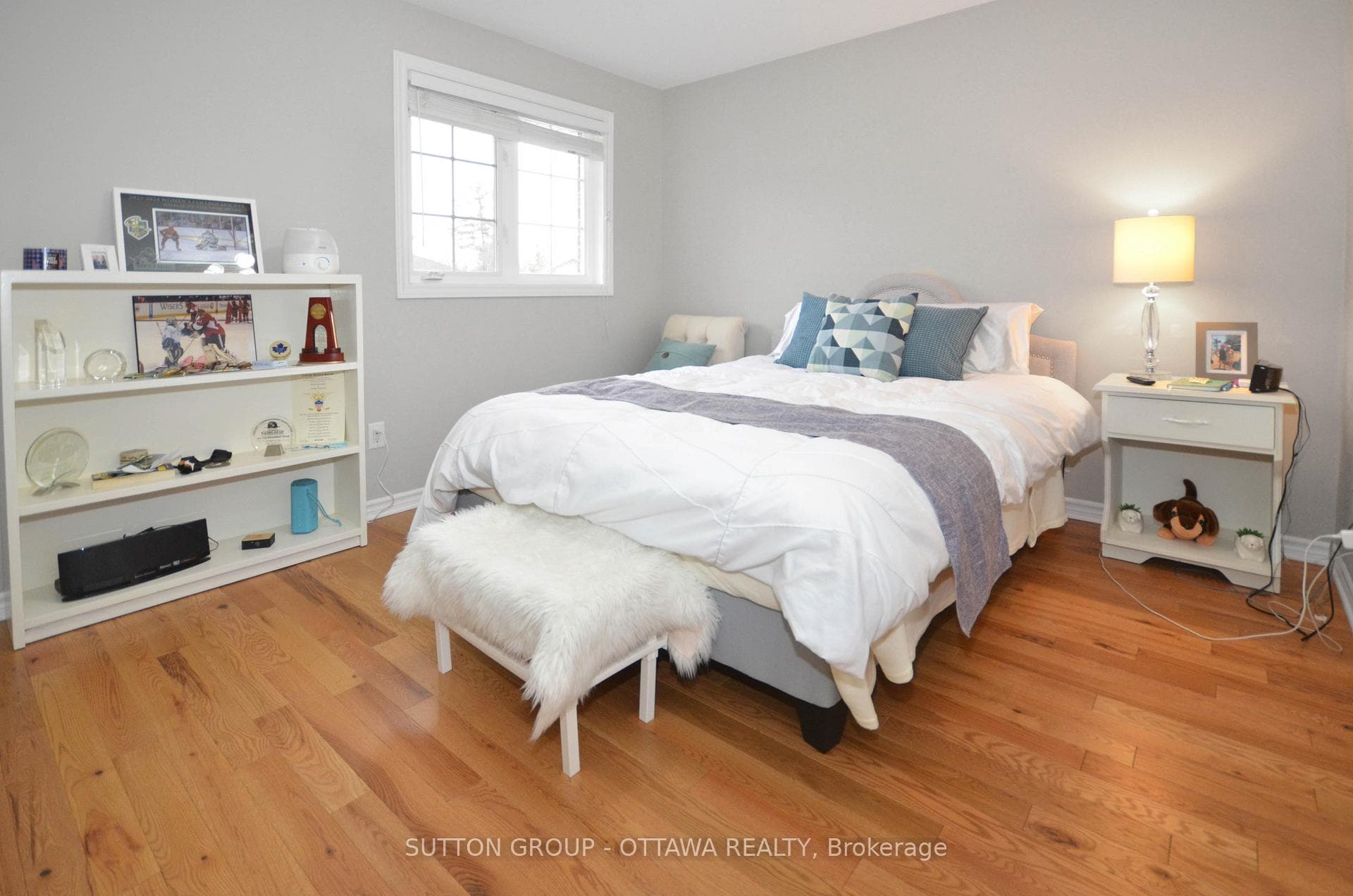 1812 Heatherstone Crescent photo 14