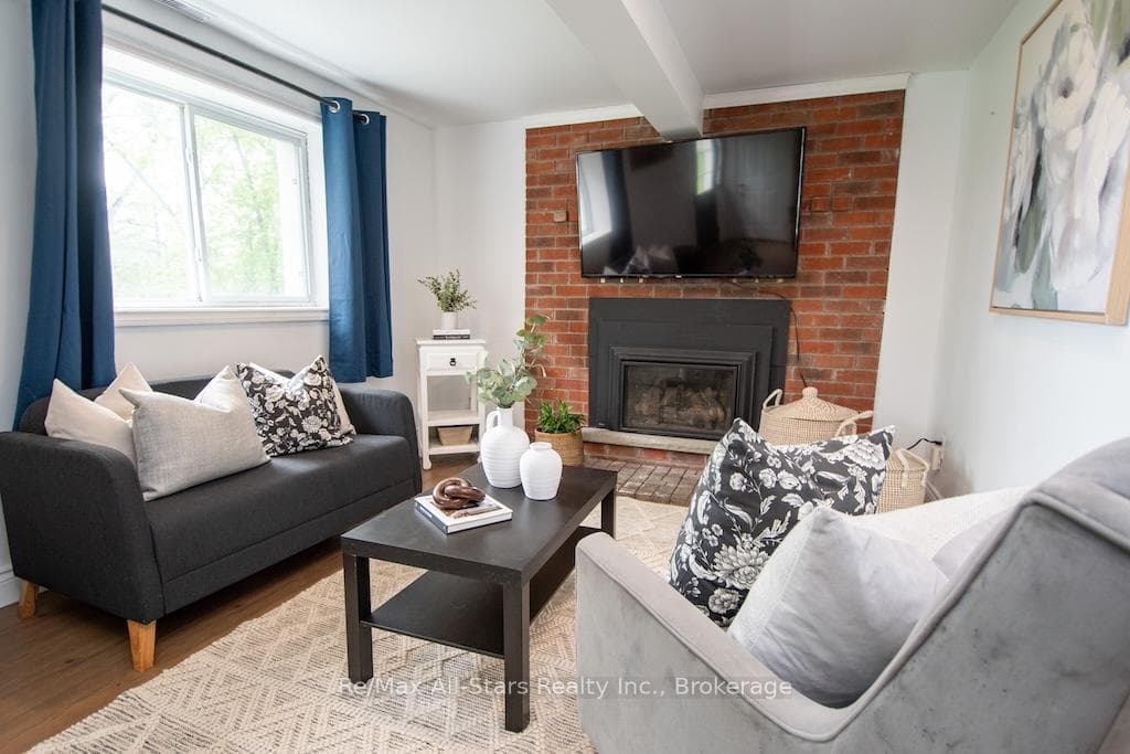 9 Riverside Drive photo 7