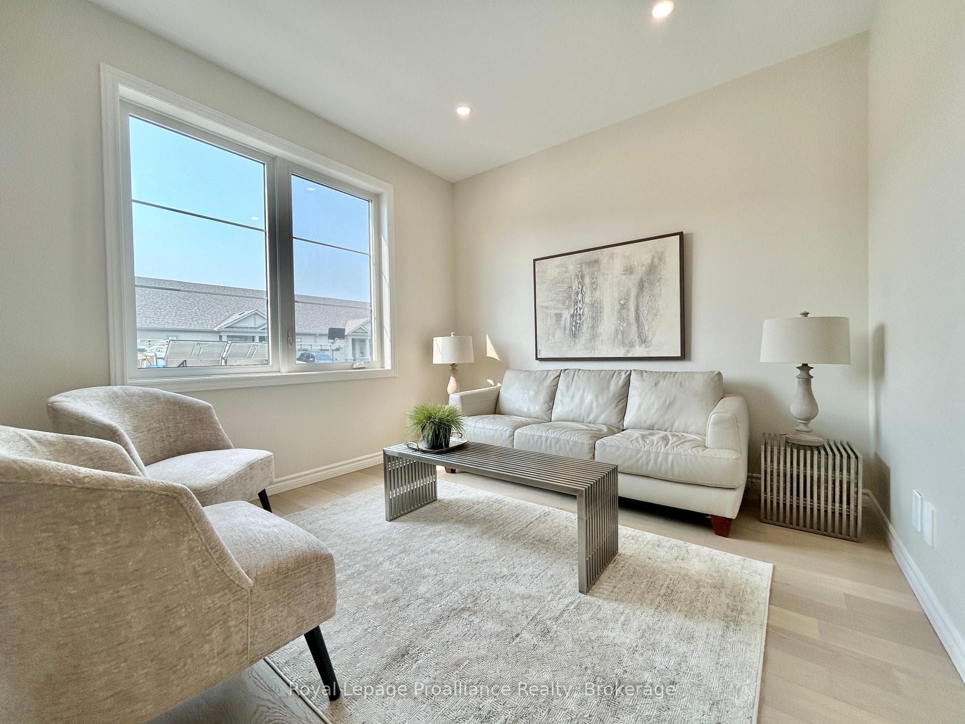 93 Athabaska Drive photo 3