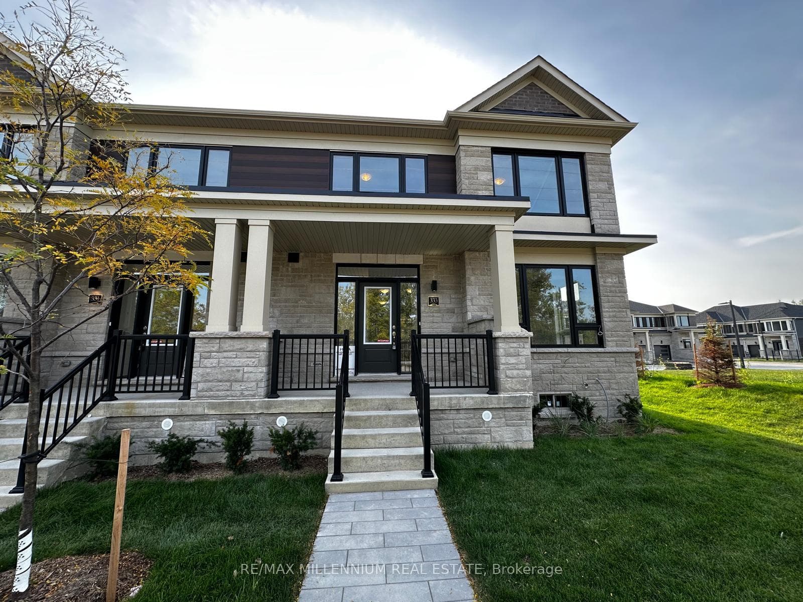 333 Lindsay Street photo 1