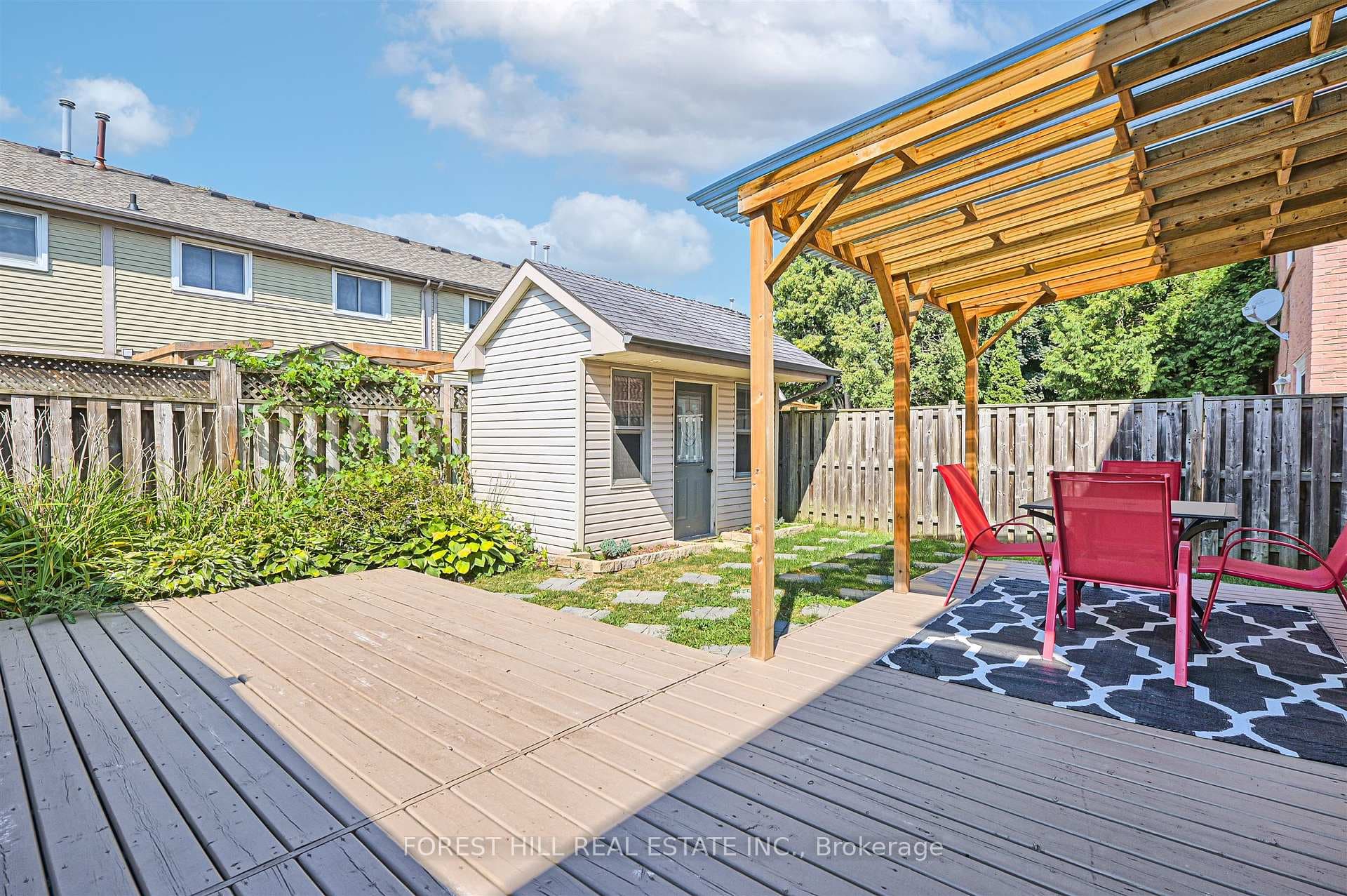17 Rushmore Crescent photo 35