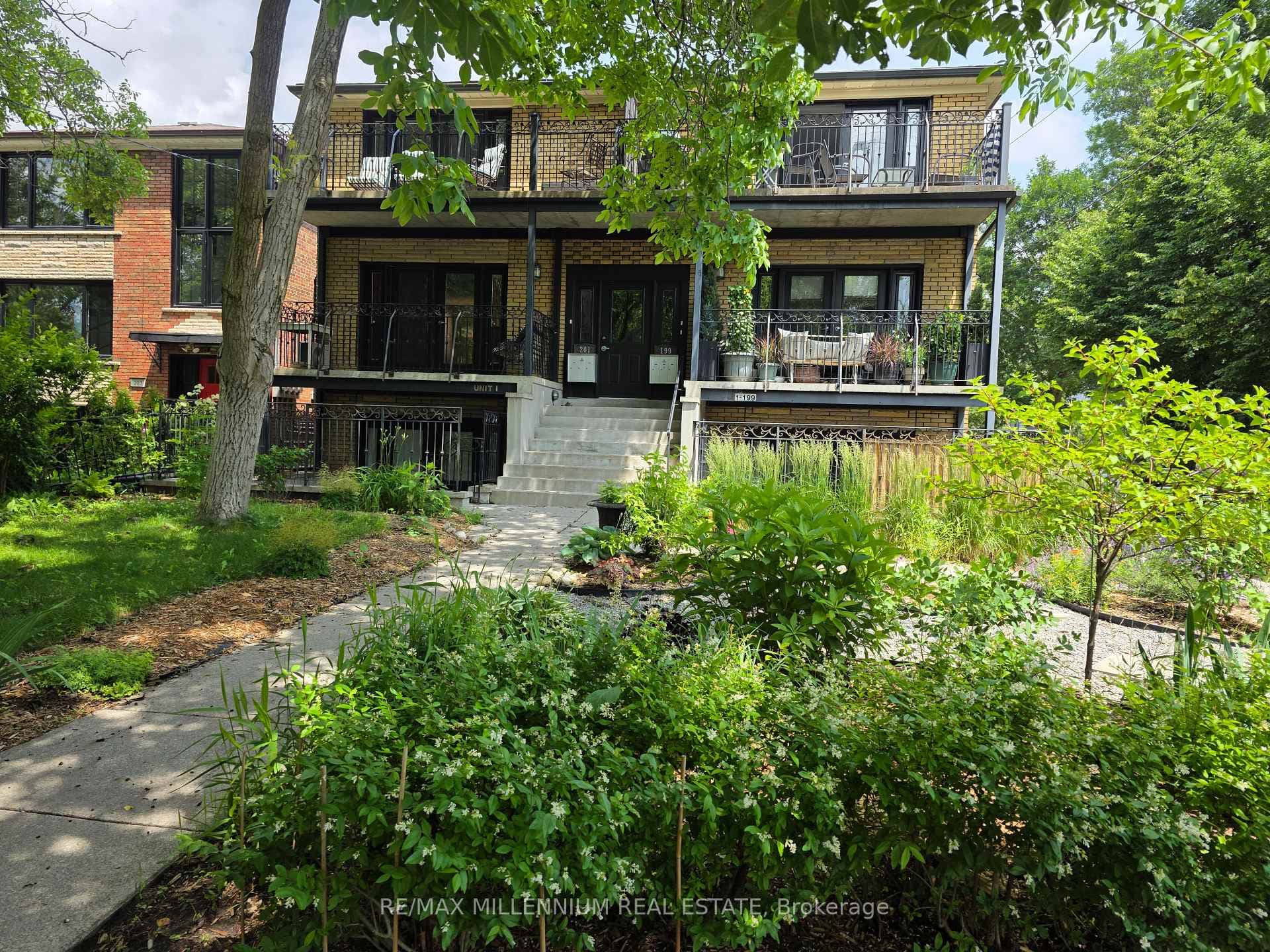 201 High Park Avenue Unit 2 photo 1