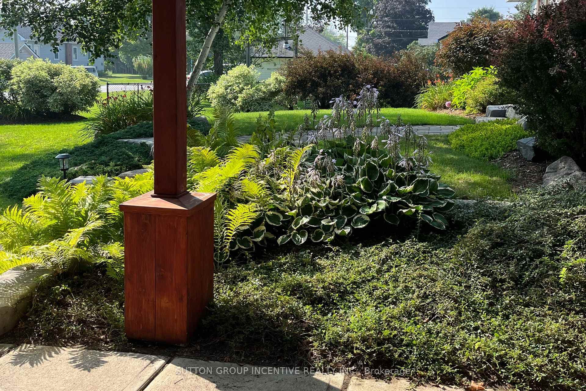 234 Oak Street photo 2