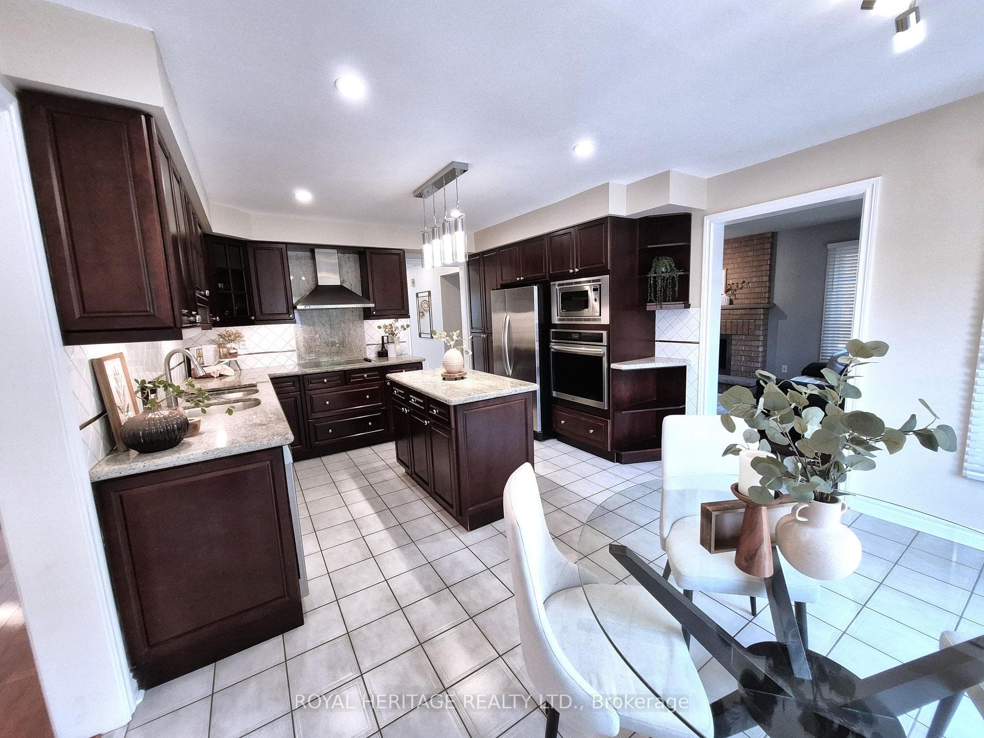 16 Cowles Court photo 12