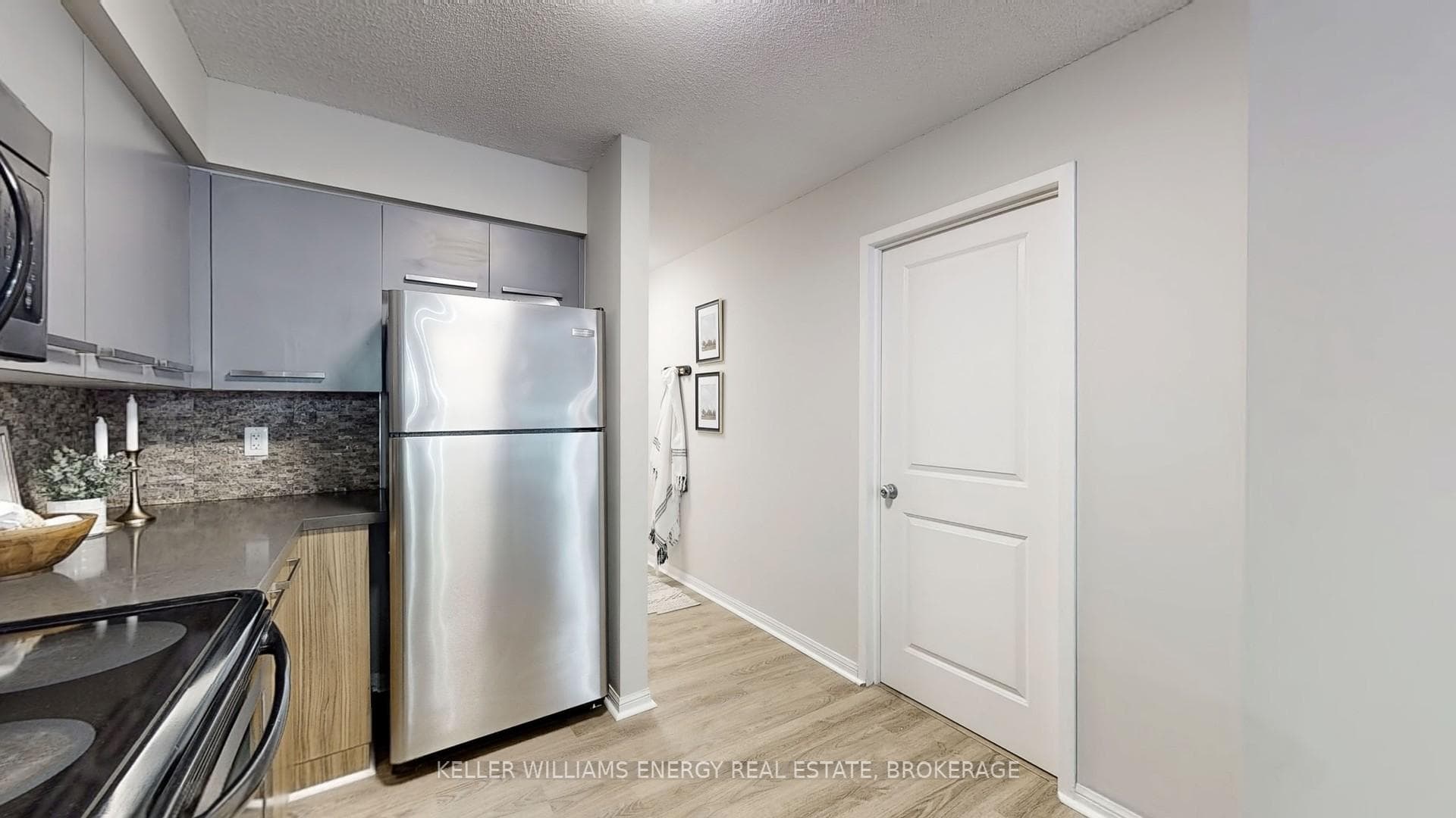 11 St Joseph Street Unit 1401 photo 3