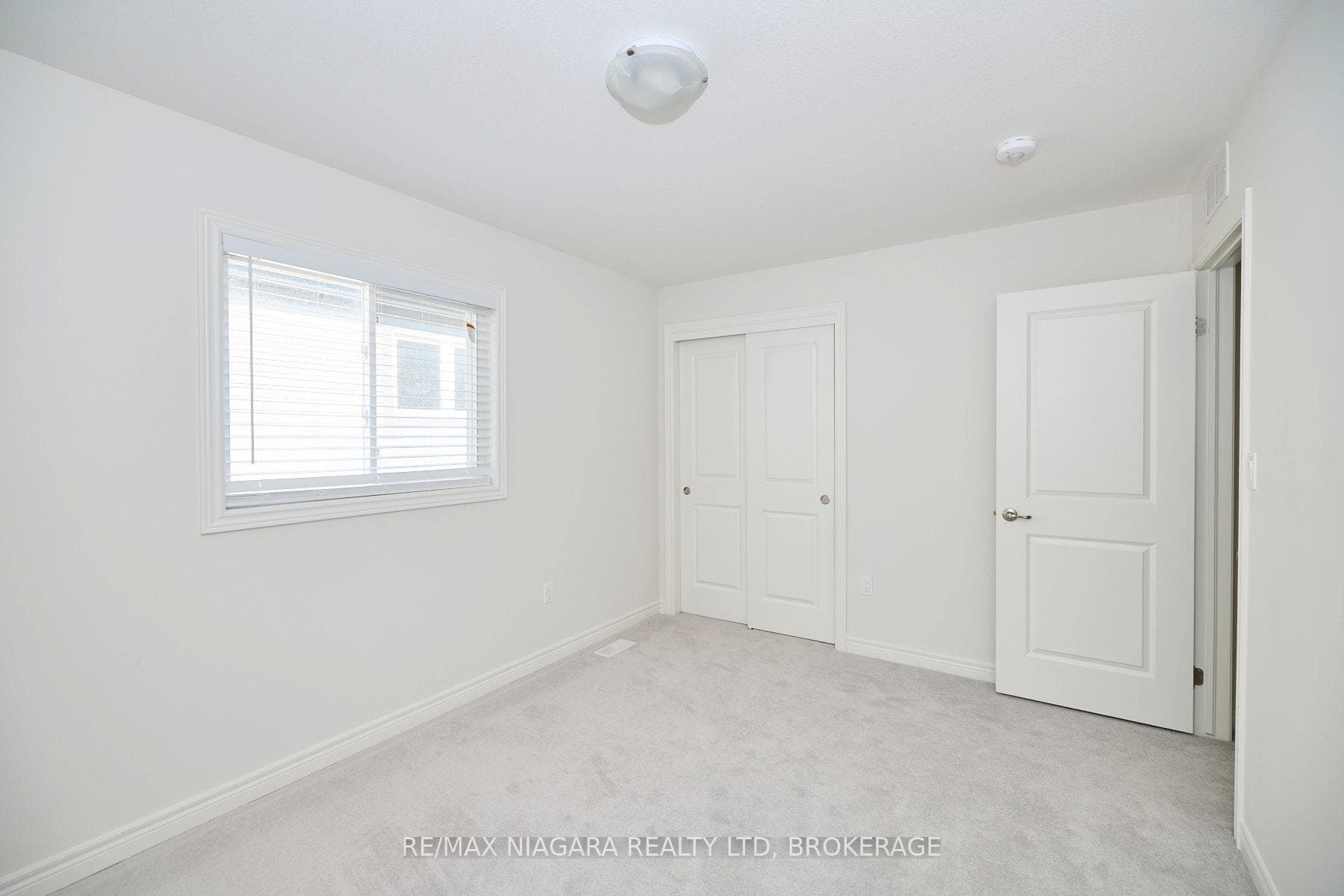 3595 Carolina Court photo 21