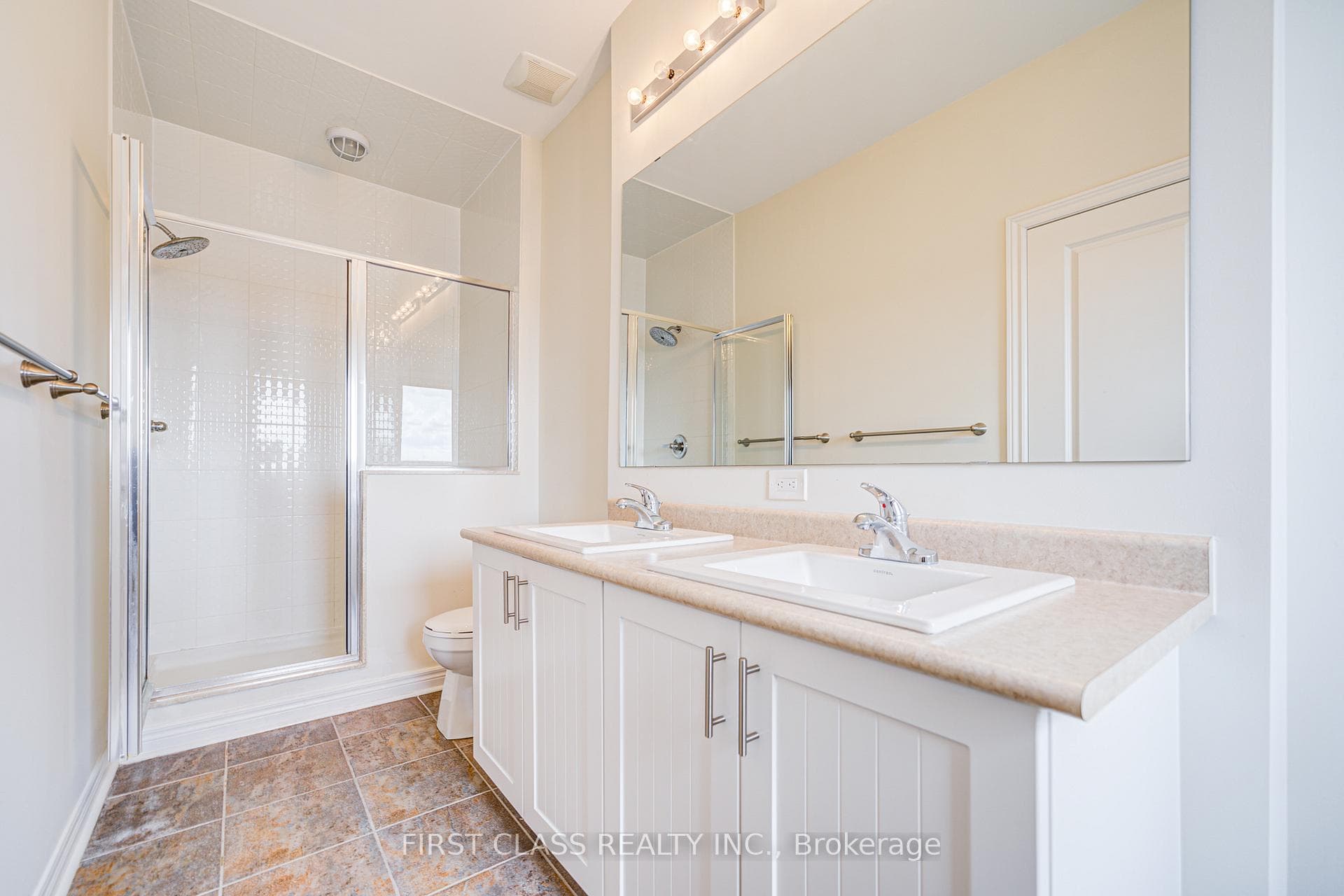 25 Laskin Drive photo 33