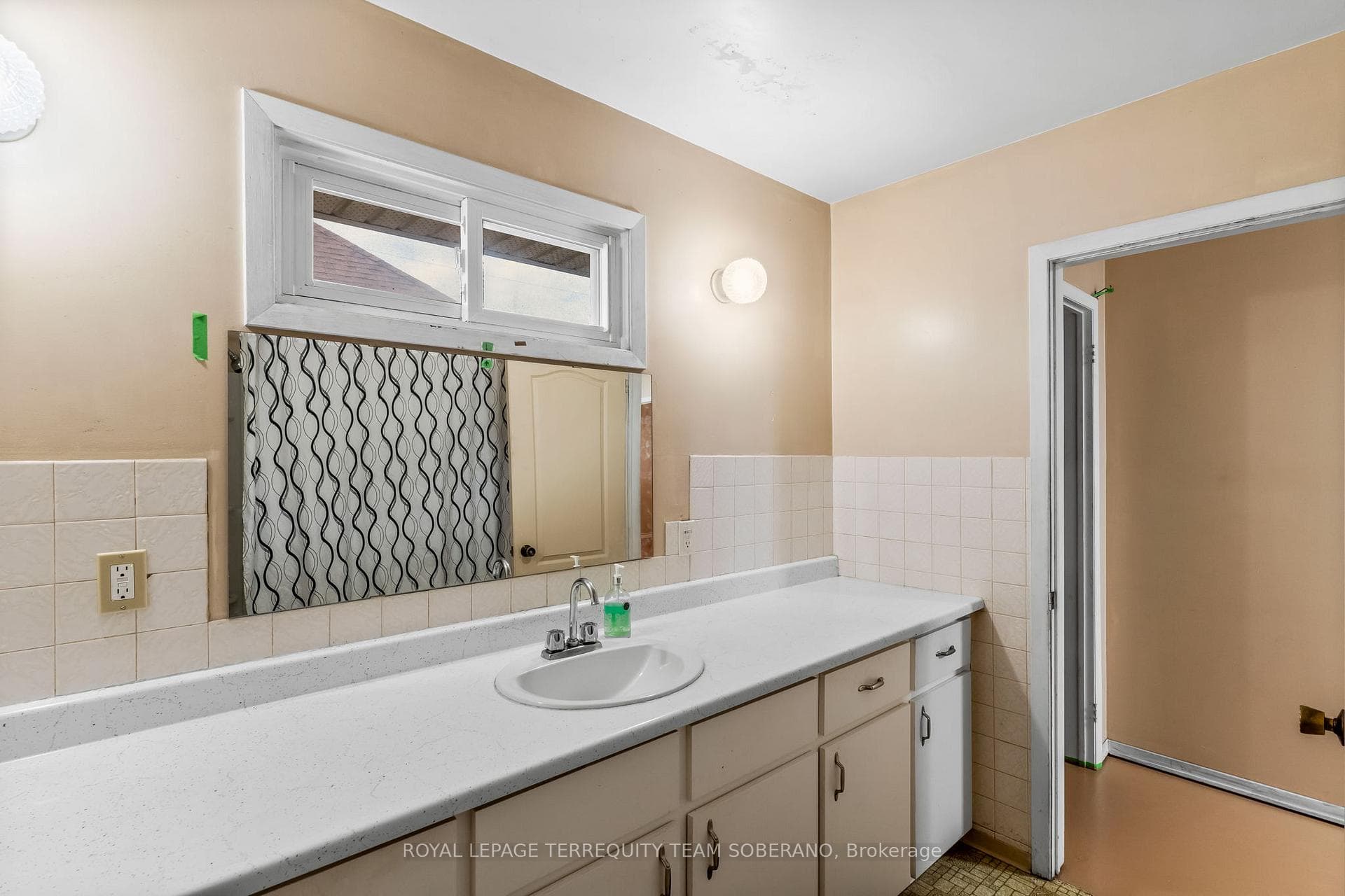 378 Elmgrove Avenue photo 19