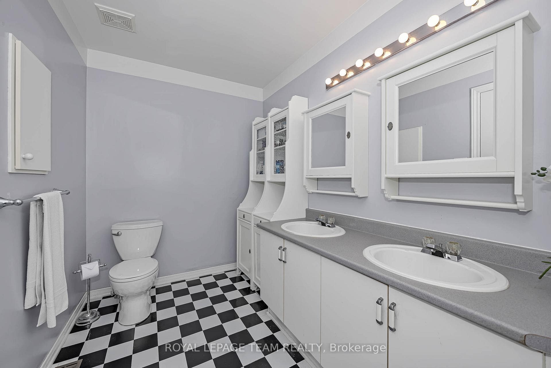 23 Roblyn Way photo 26