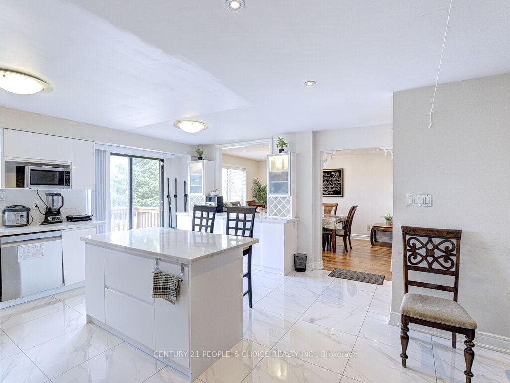 103 Whitchurch Mews photo 15