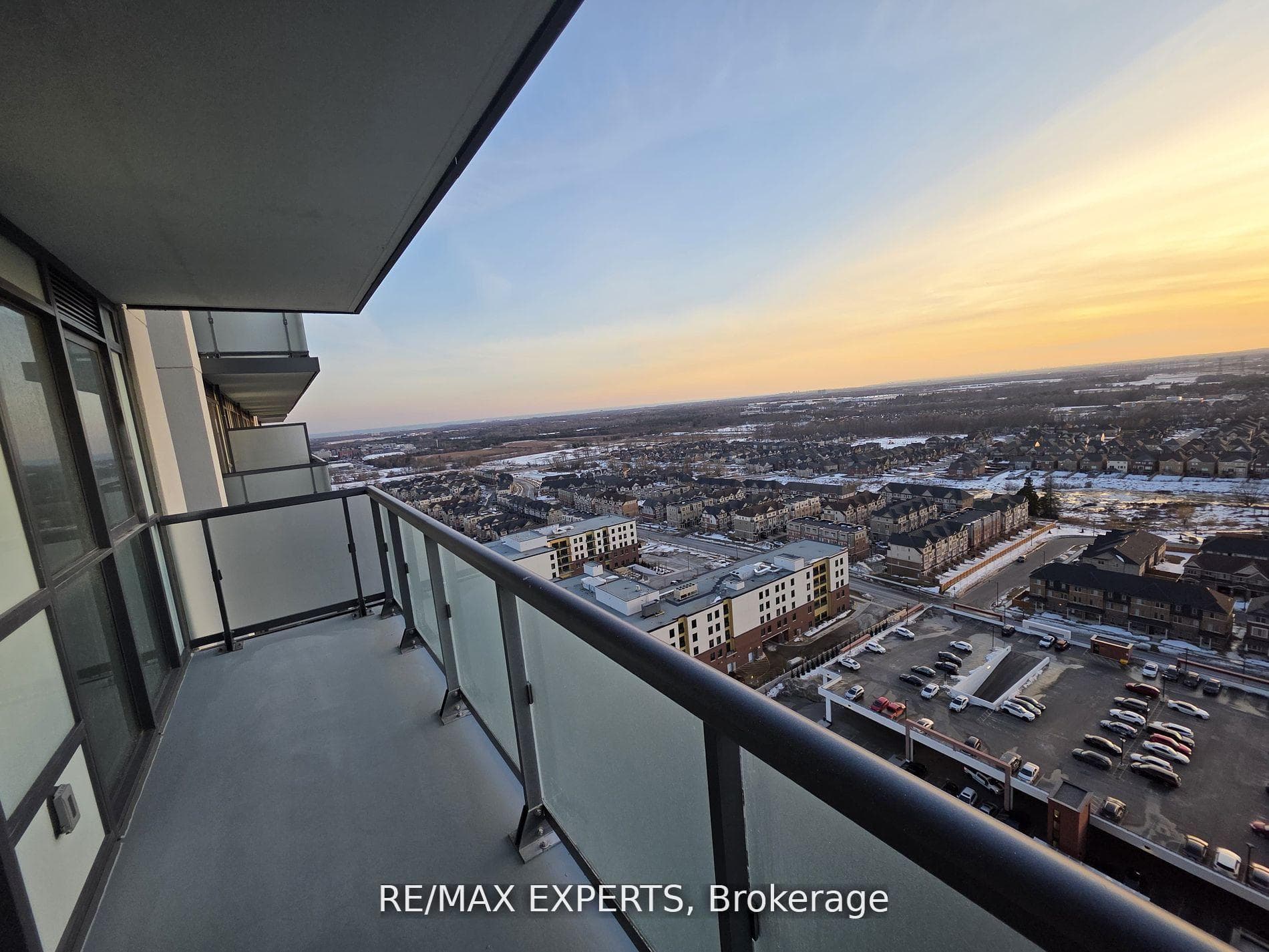 2545 Simcoe Street Unit 2414 photo 12