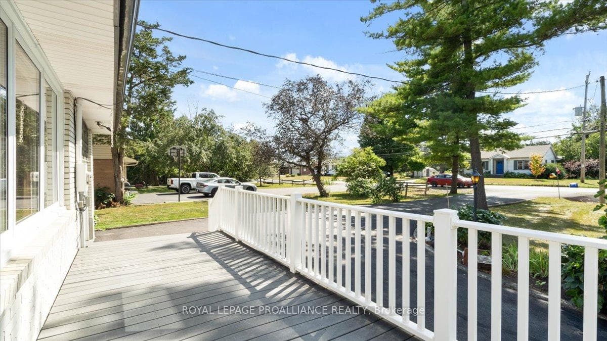 89 Point Anne Road photo 25