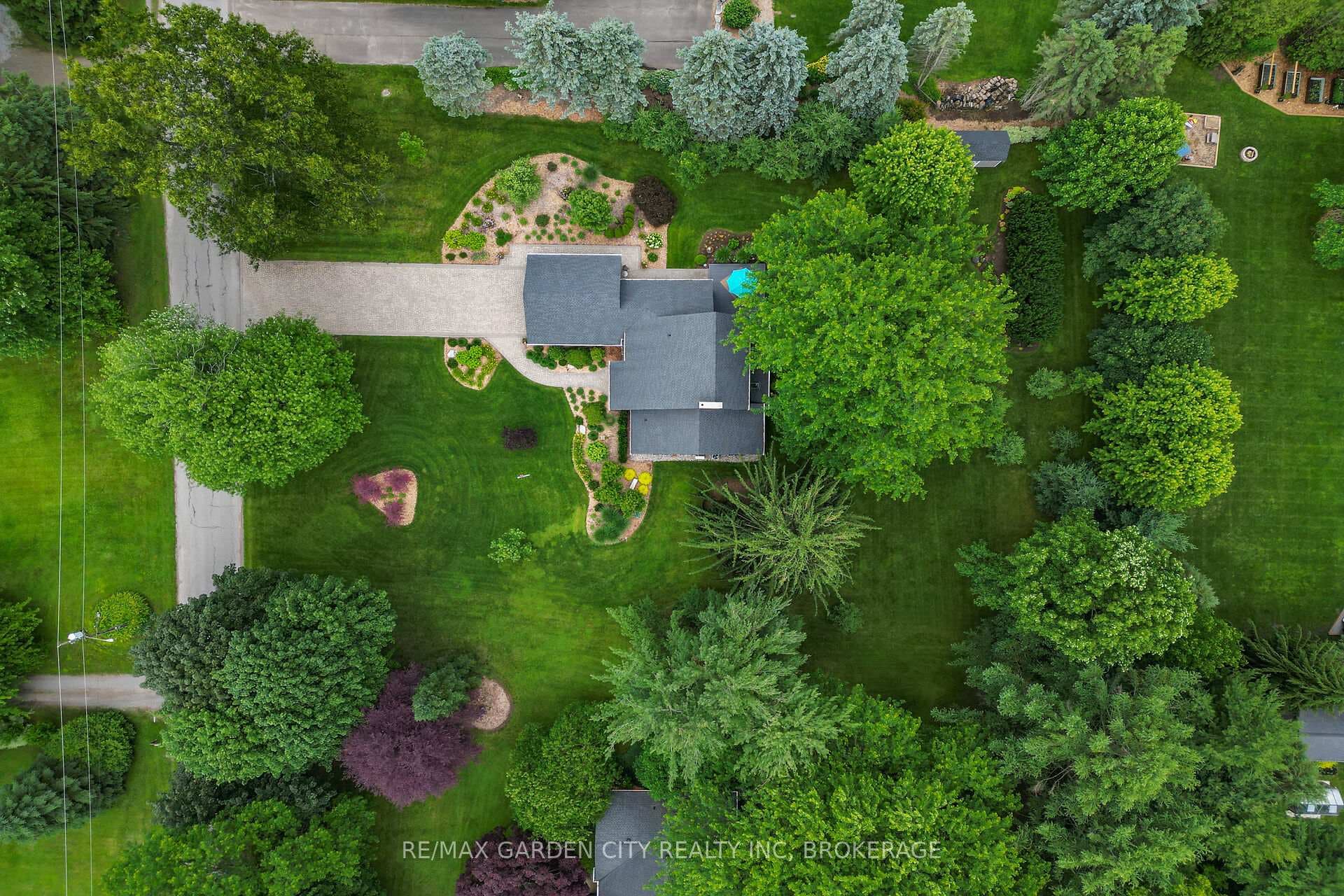 656 Memorial Drive photo 40
