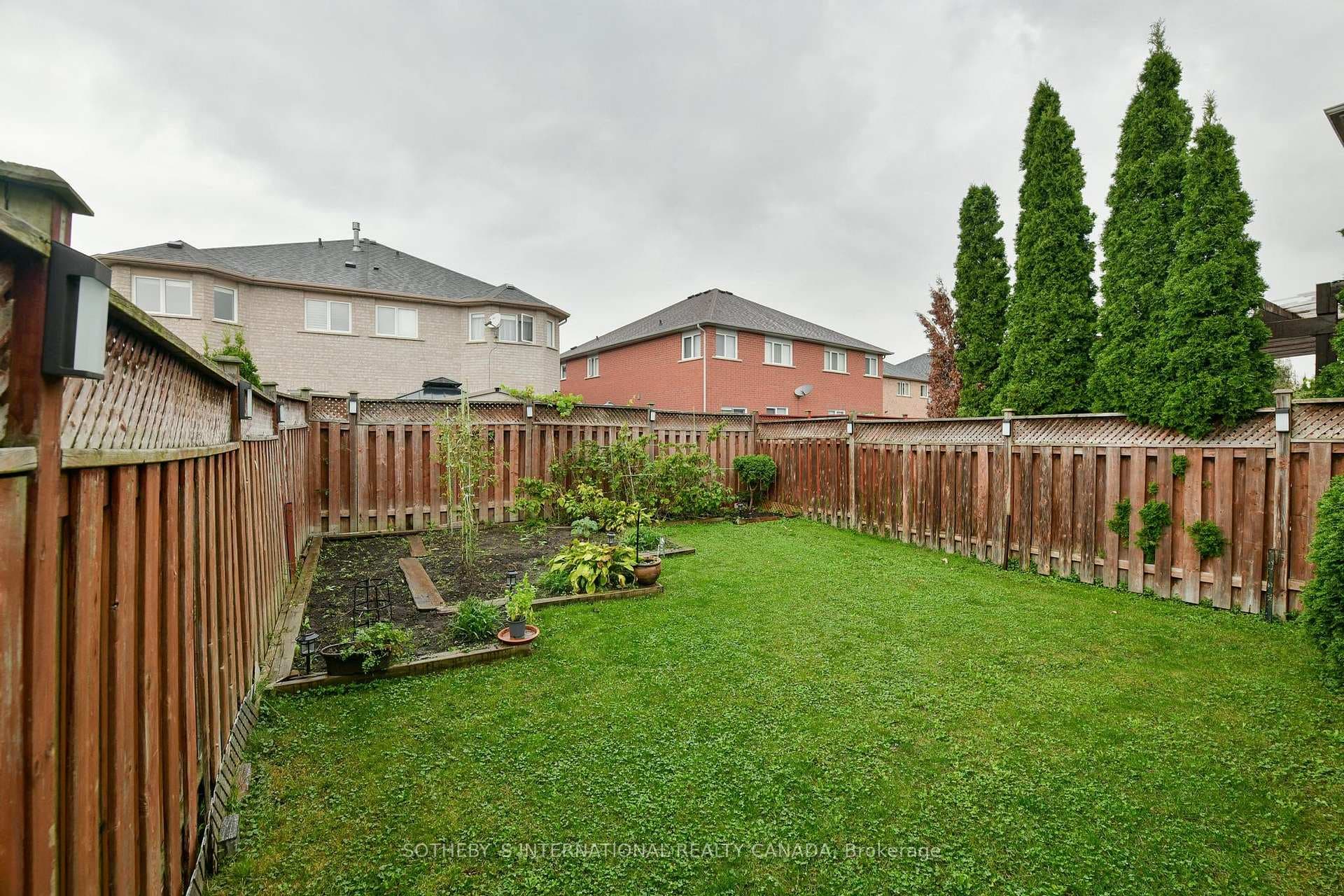 22 Laura Sabrina Drive photo 31