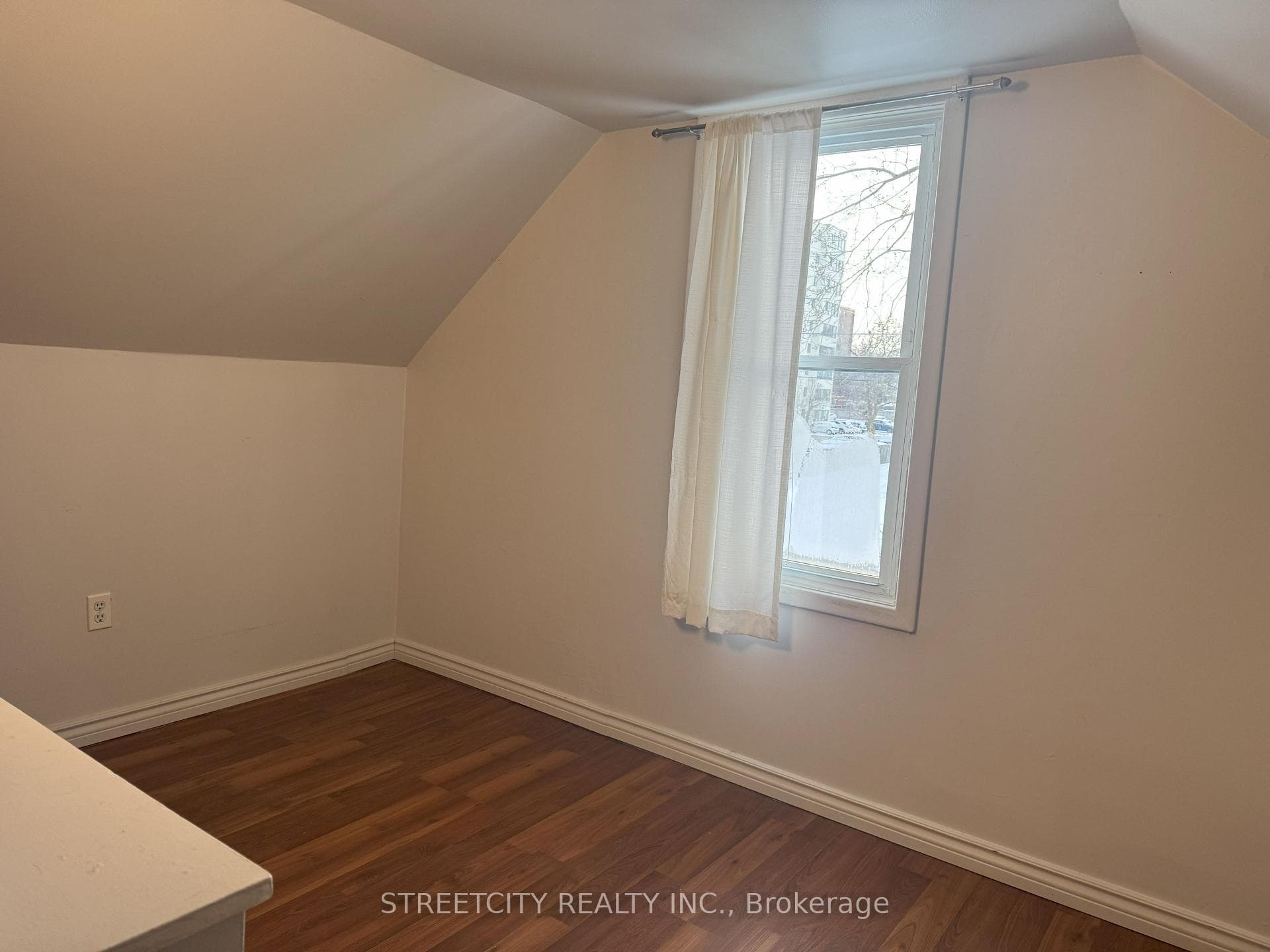 144 Baseline Road photo 16