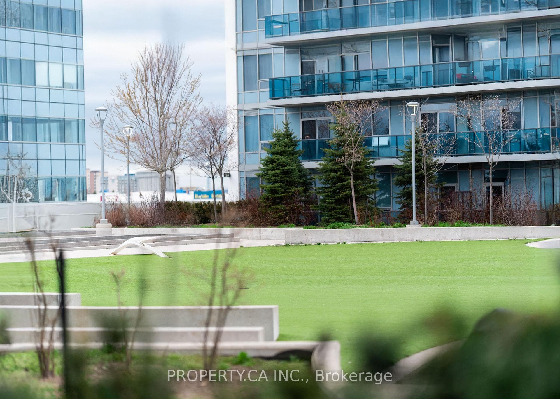 3700 Highway 7 Road Unit 302 photo 13