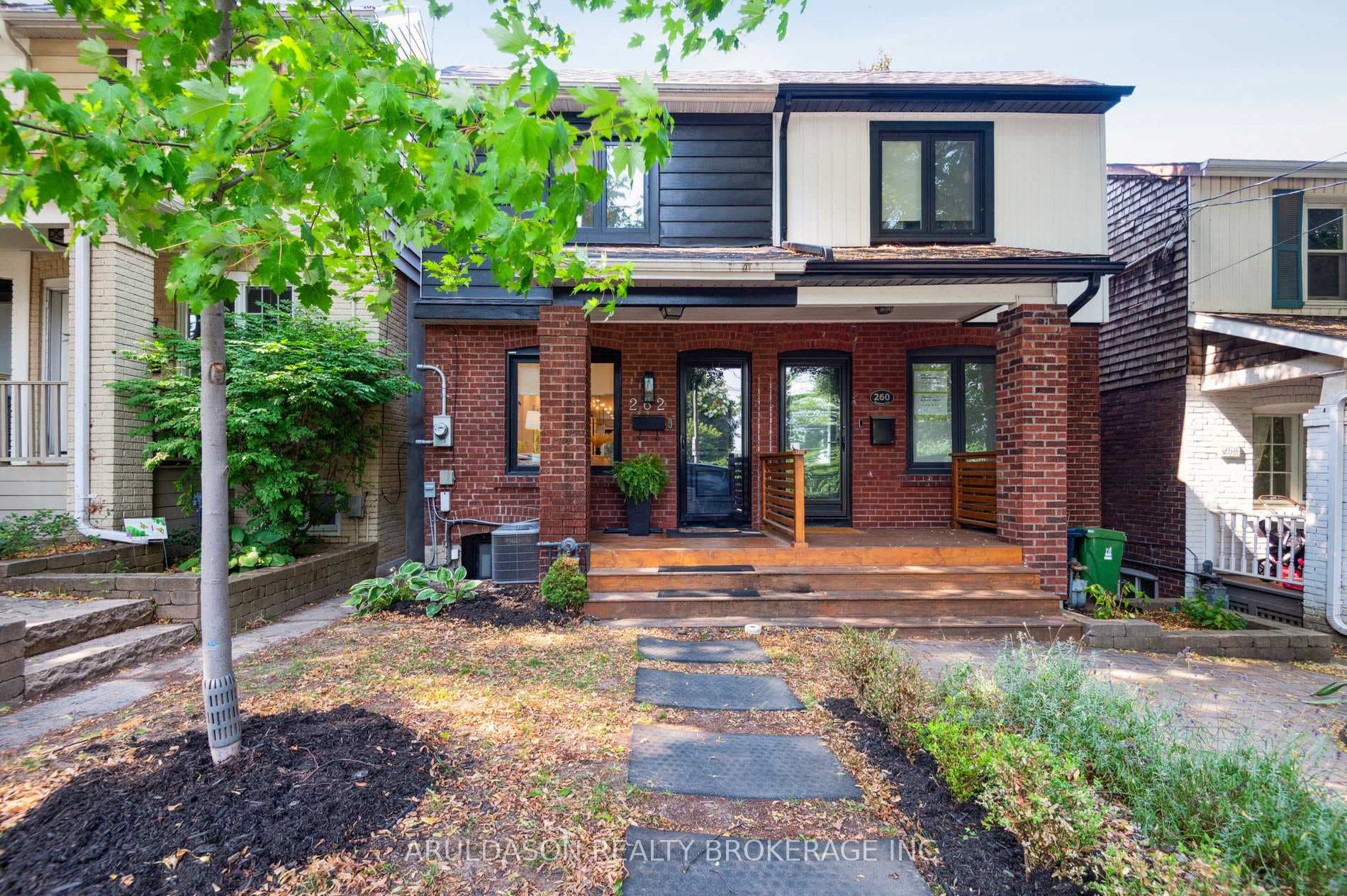 262 Roselawn Avenue photo 1