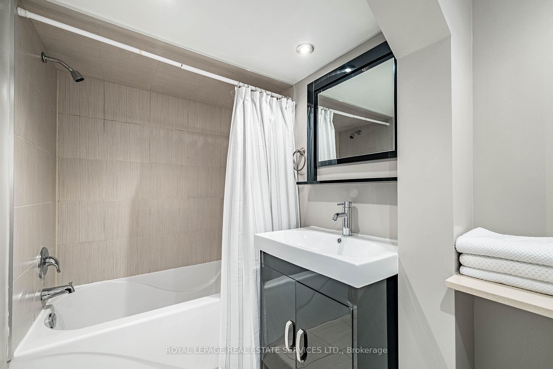 41 Ash Crescent photo 35