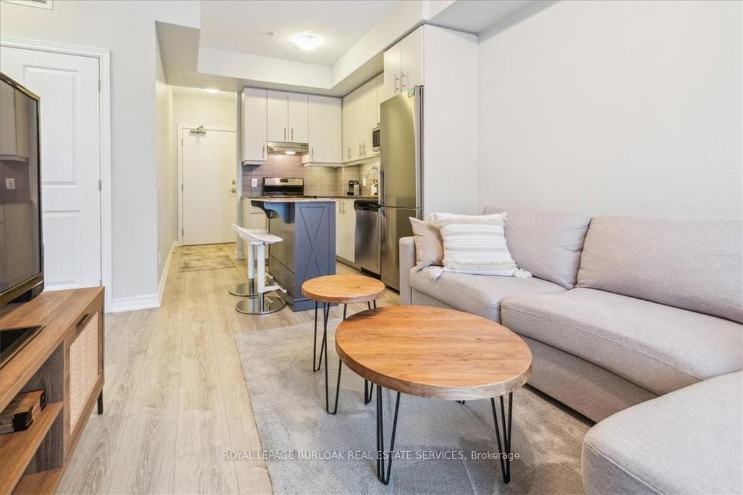 10 Esplanade Lane Unit 215 photo 18
