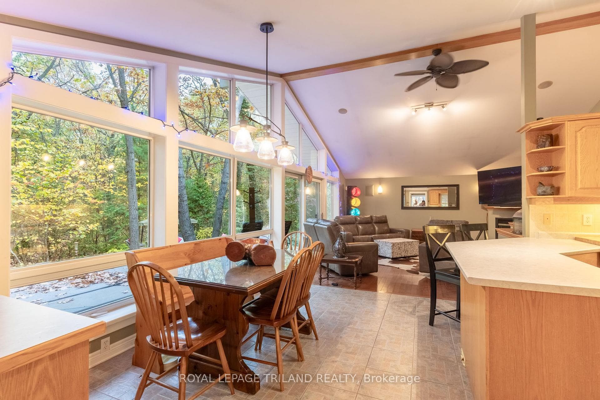 Preview of this lovely interior in excellent shape
