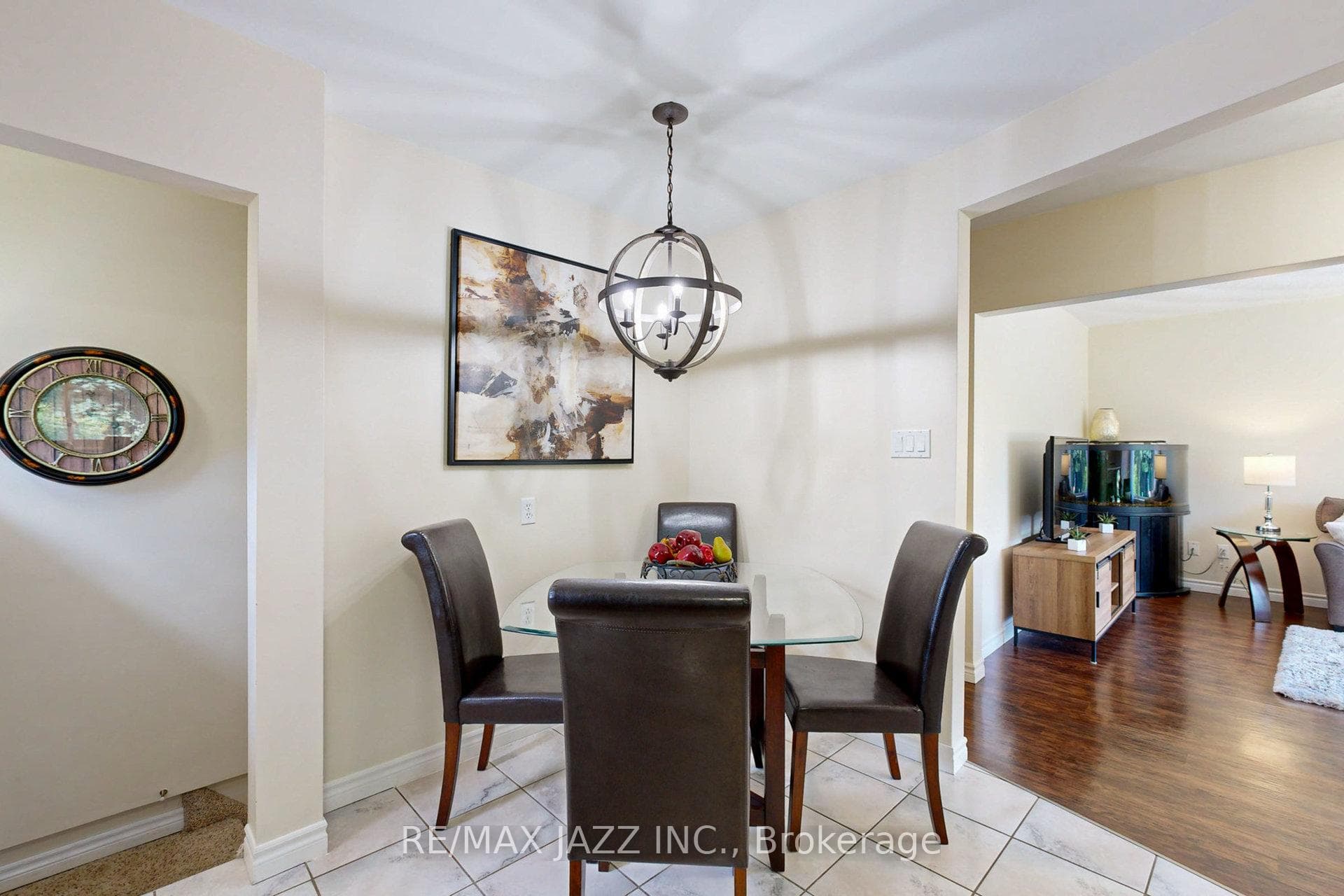 888 Walnut Court photo 8