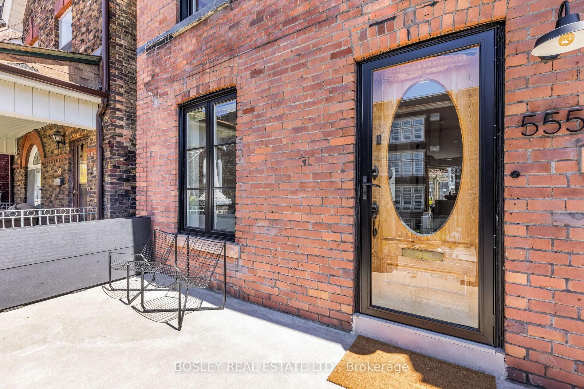 555 Shaw Street photo 3