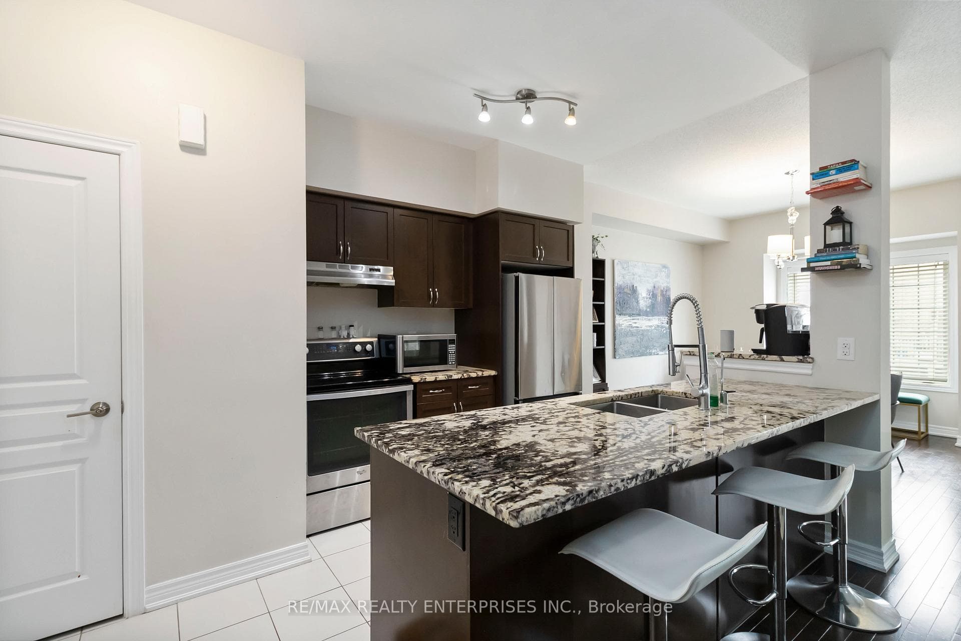 1401 Plains Road Unit 93 photo 14