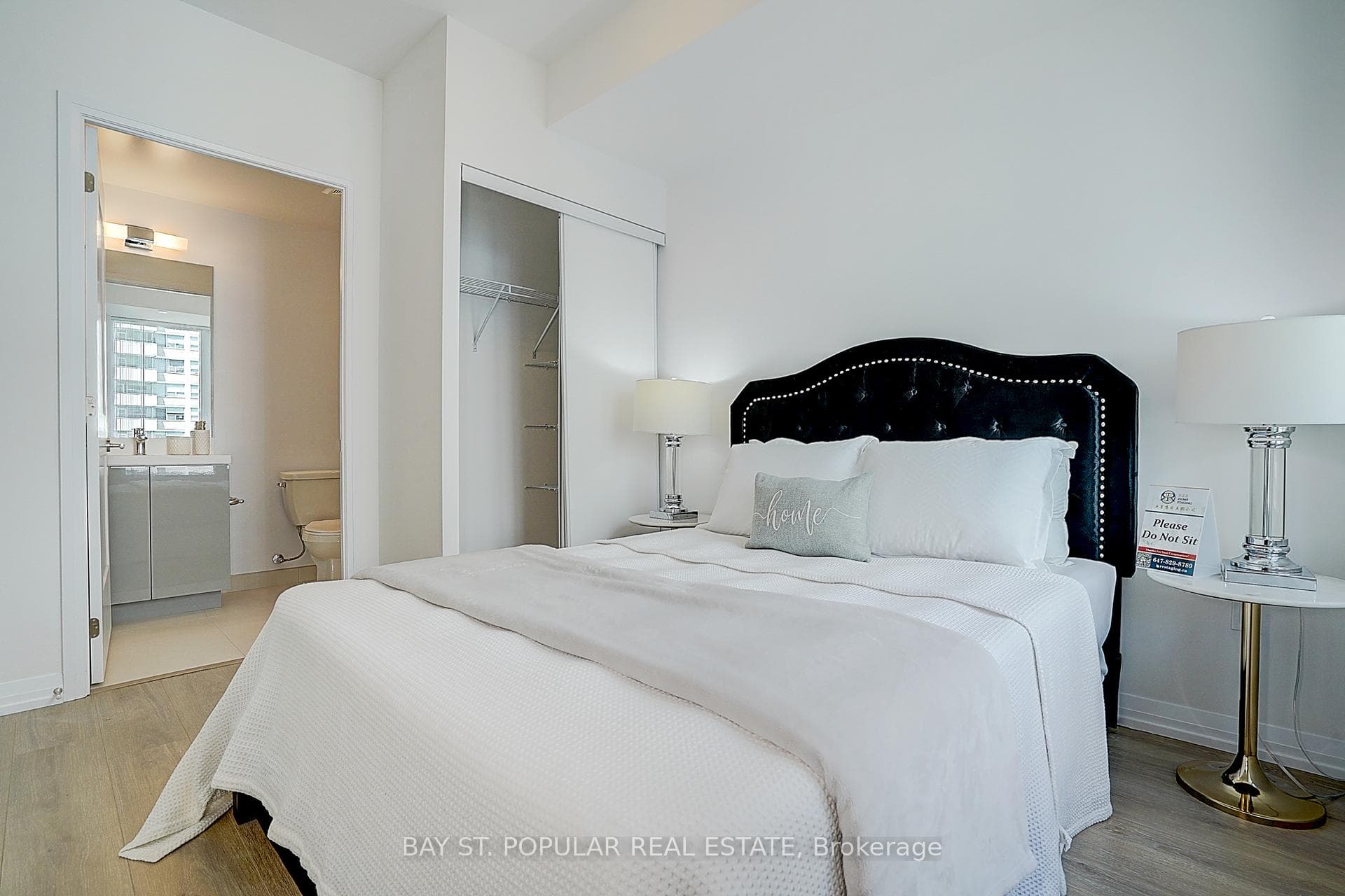 50 Dunfield Avenue Unit 812 photo 14