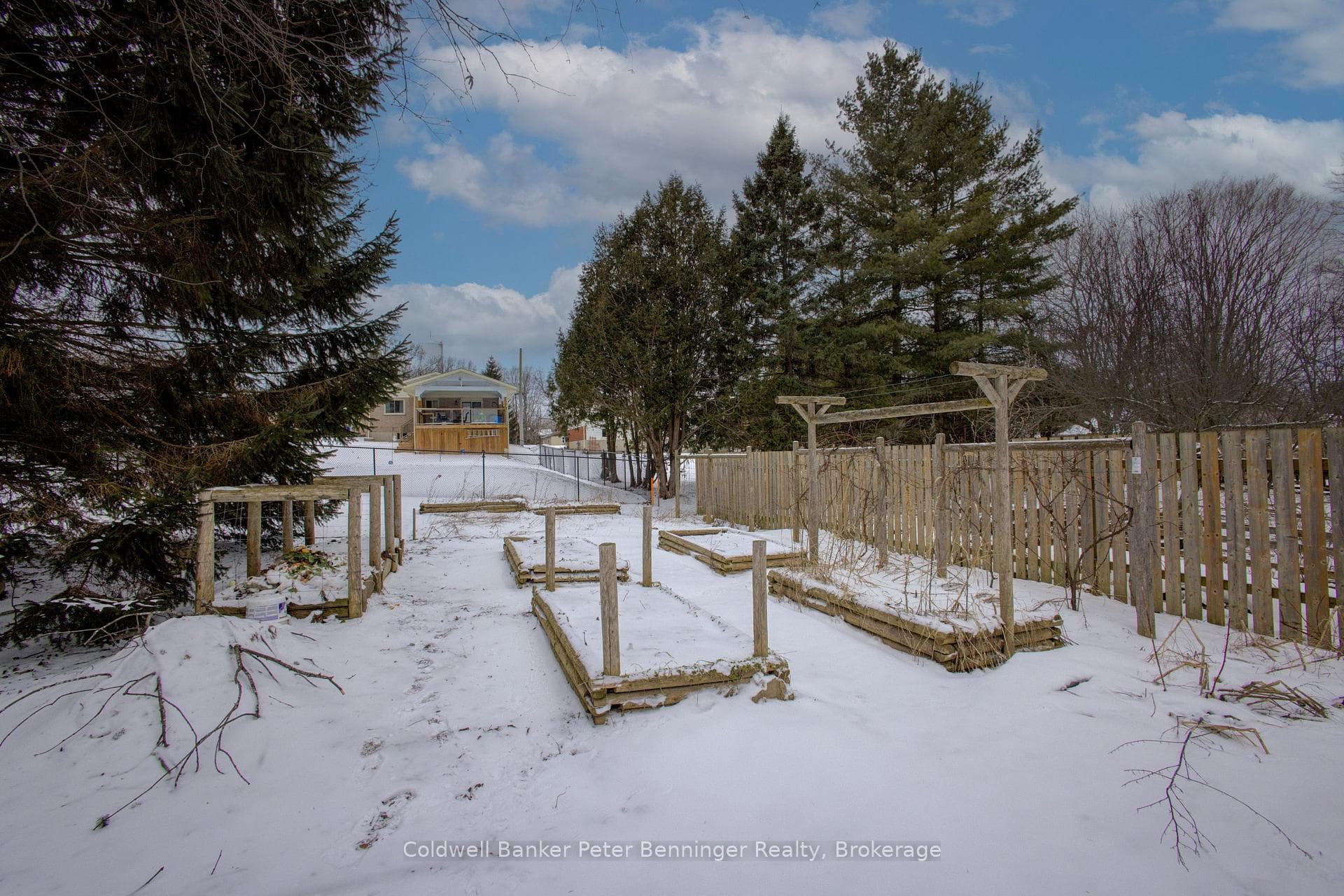 182 James Street photo 33