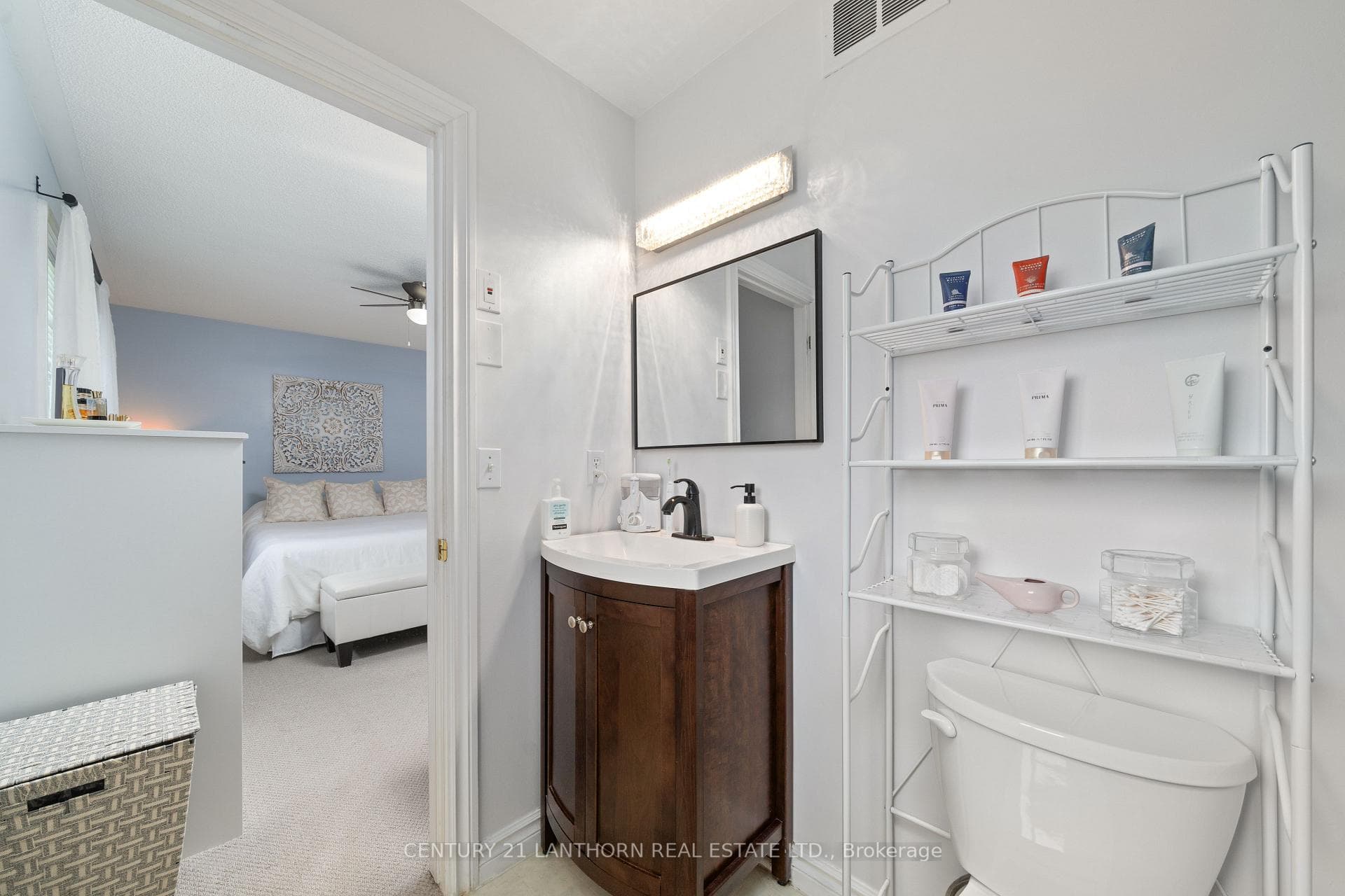 8 Parkside Road photo 15
