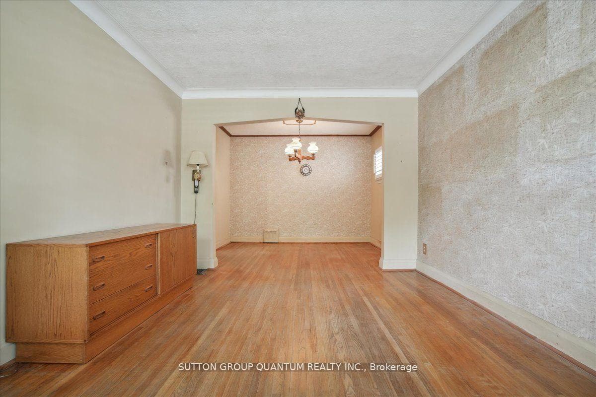 186 Aldercrest Road photo 12