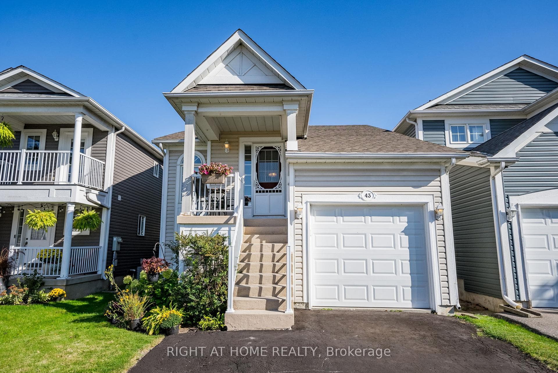 43 Waterview Lane photo 1