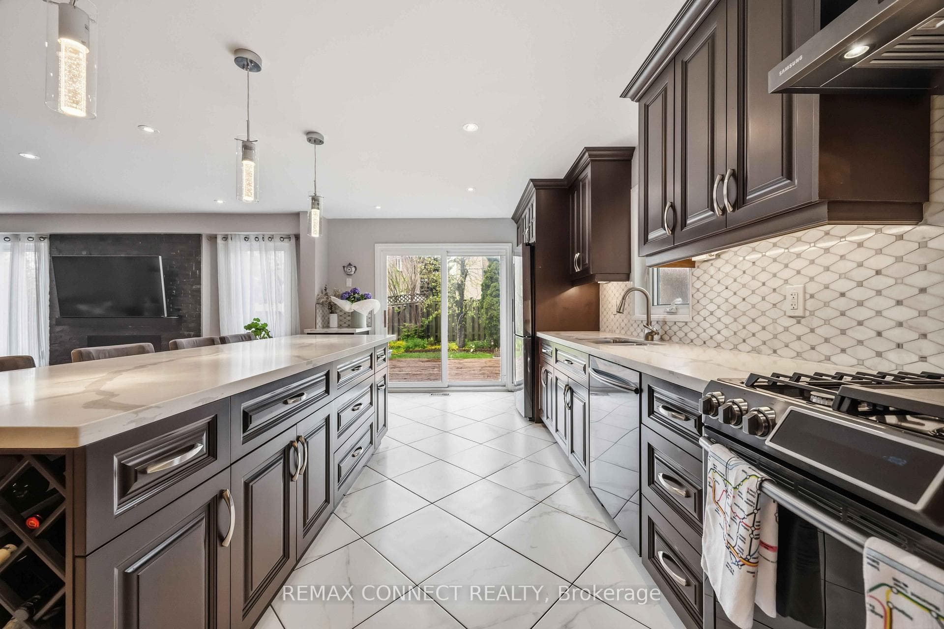 1706 Woodside Lane photo 12