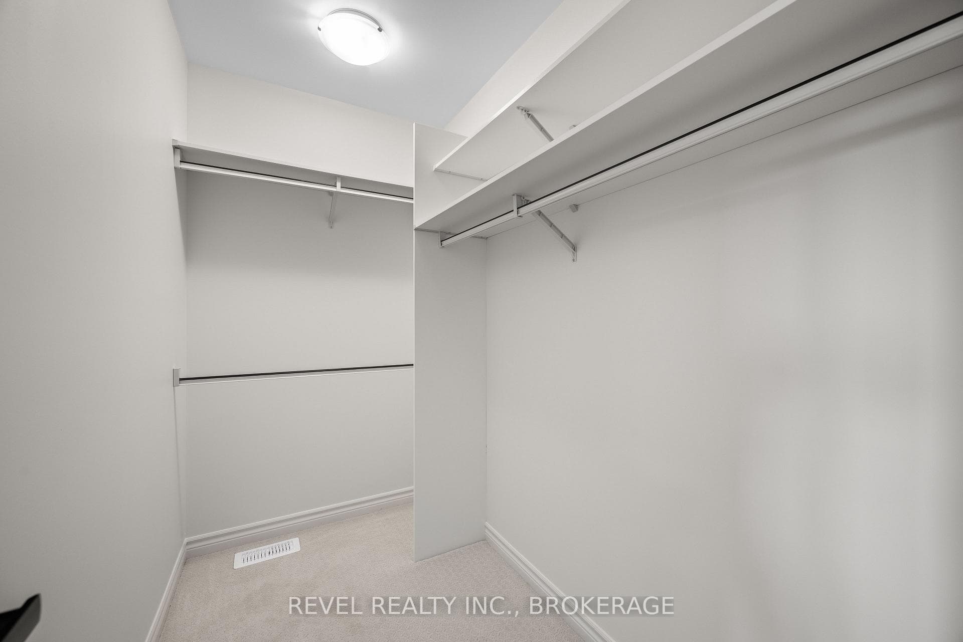 456 Buckthorn Drive photo 27