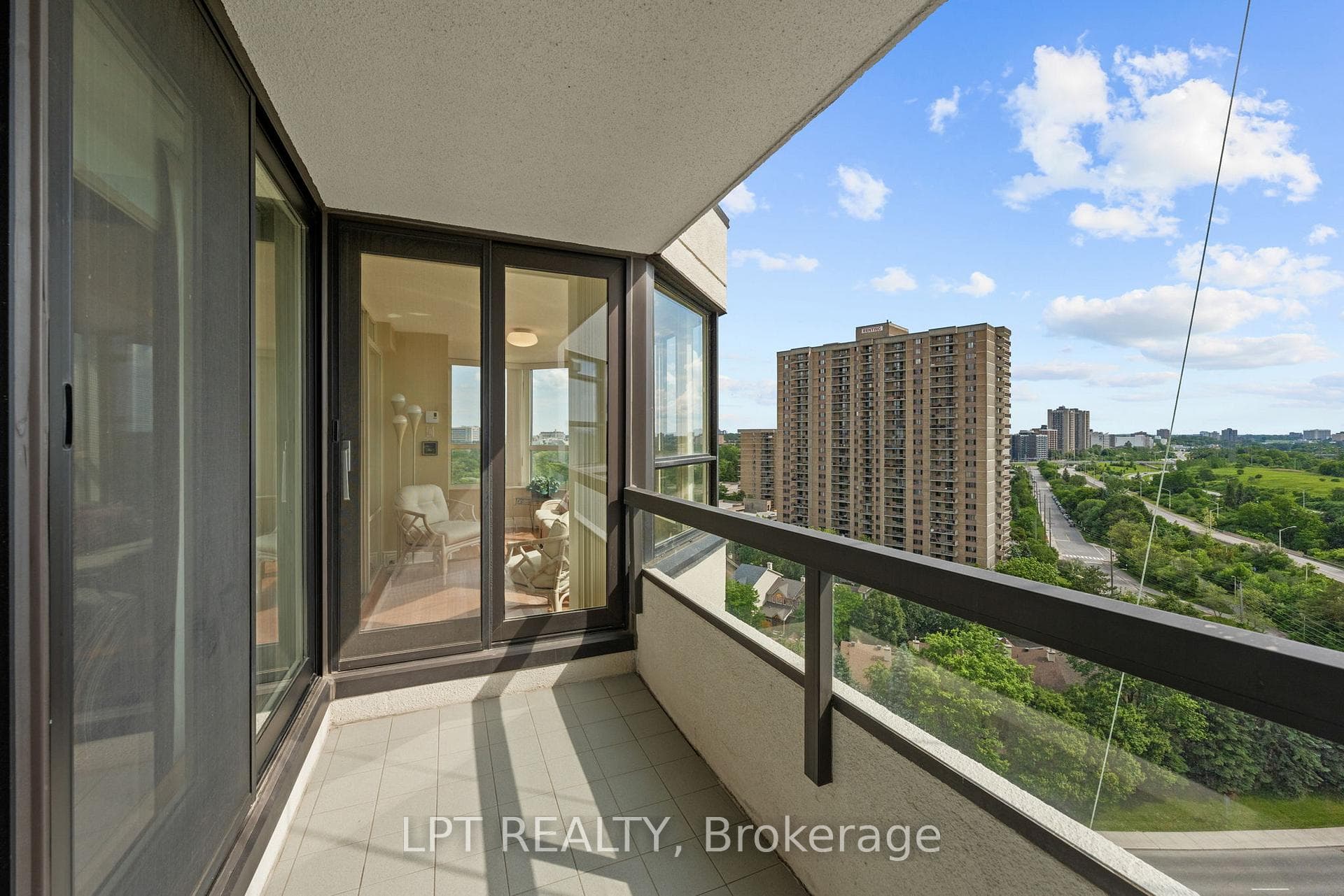 1510 Riverside Drive Unit 1505 photo 33