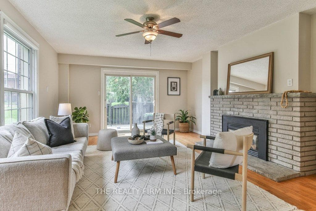50 Guildwood Walk photo 18