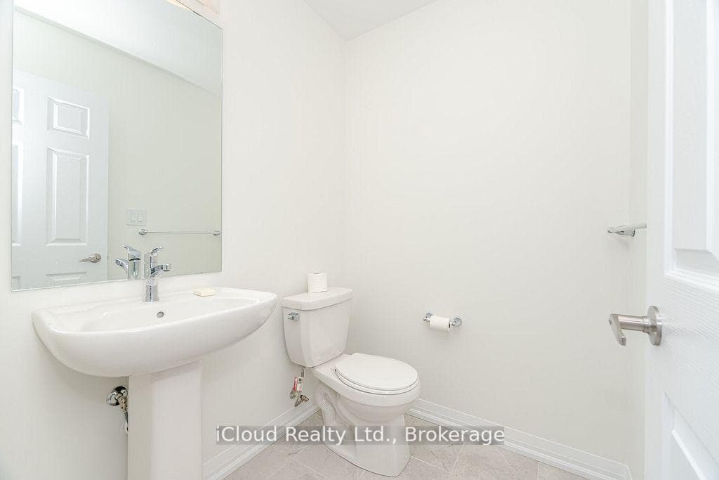 53 Stanley Avenue photo 22