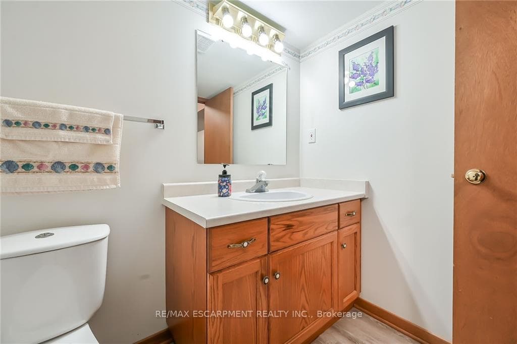 9 Kerr Street photo 27