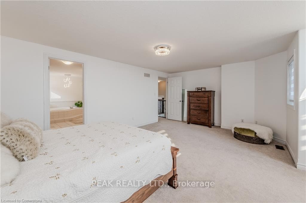 469 Zeller Drive photo 17