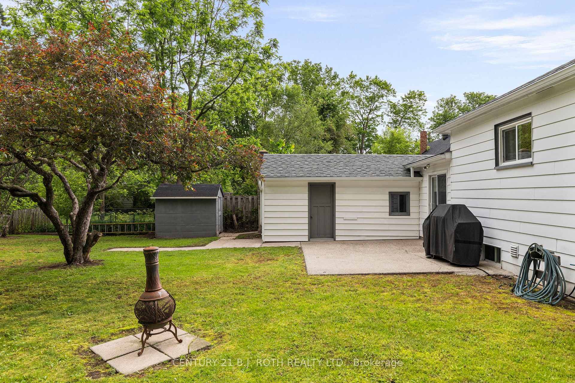 52 Marcus Street photo 22