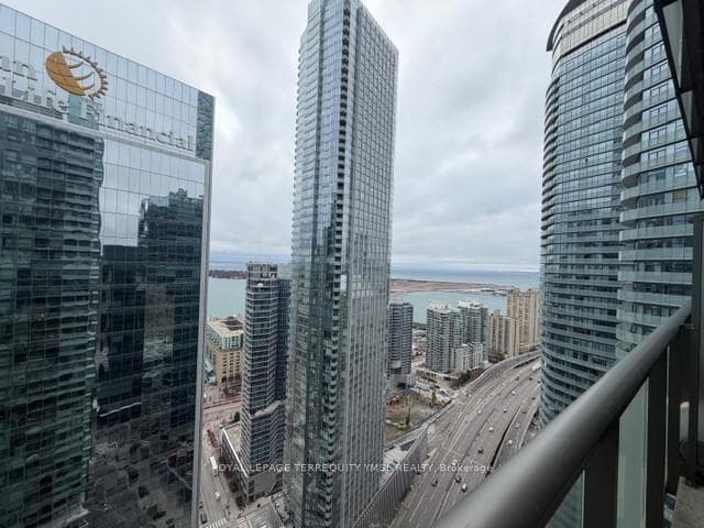 55 Bremner Boulevard Unit 3709 photo 12
